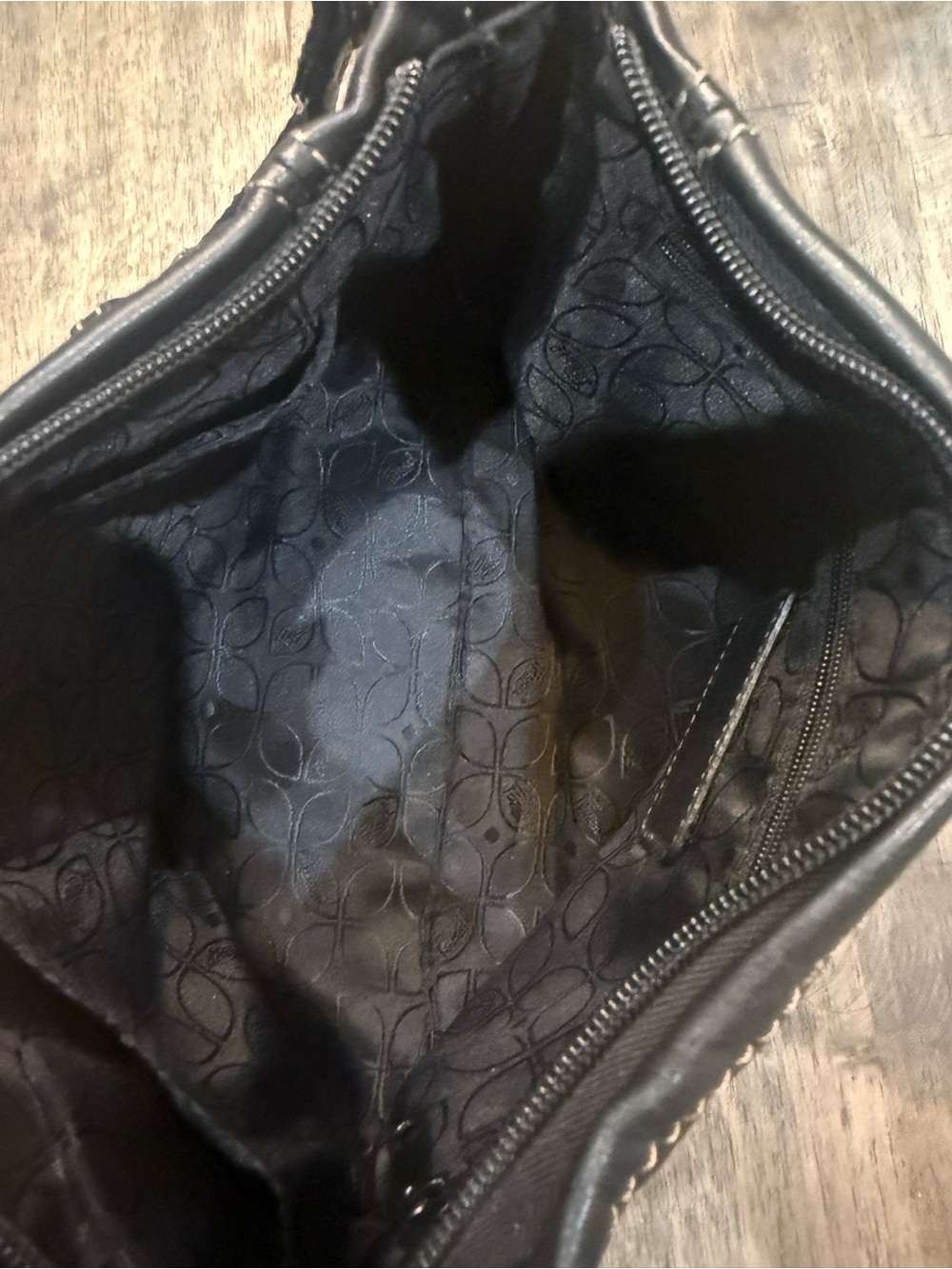 FOSSIL Y2K Era Leather Shoulder Bag! Large Zippers Key Hanging Stitching 12x7 - Picture 5 of 8
